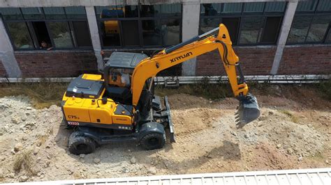 Xinyuan XYC75WYT Hydraulic Excavators Digging Machine 7 